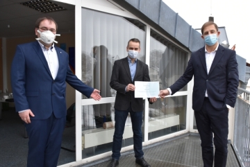 Foto Spende KJH Lohmann Schmidt OB