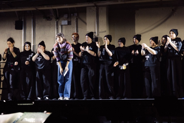 Chemnitz MOVES_Applaus f&uuml;r Regisseurin Anna Drescher_Copyright Jakob Anders.jpg